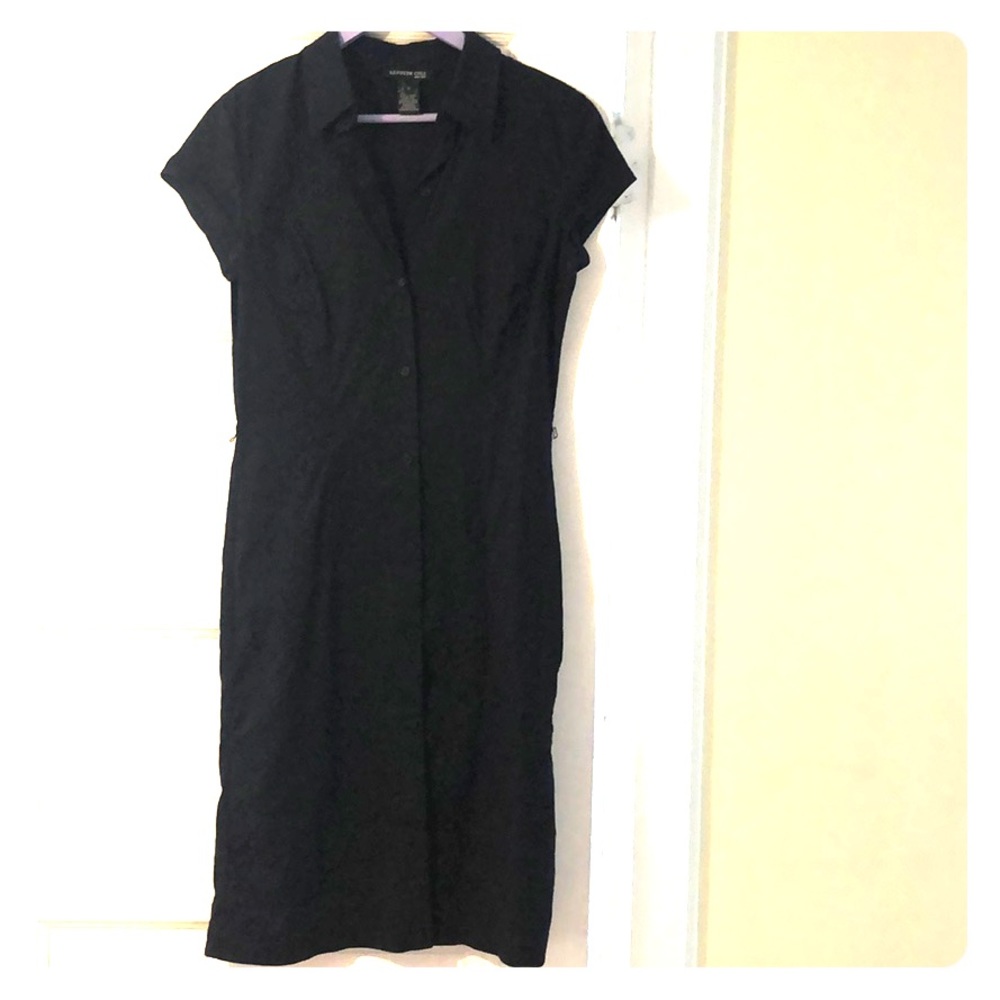 Kenneth Cole size 8 button down black dress EUC